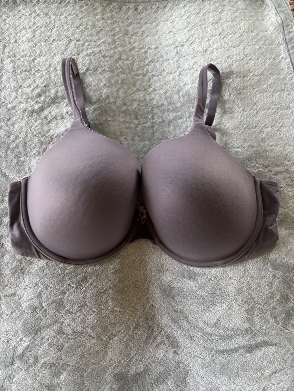 Victoria's Secret lined perfect coverage bra